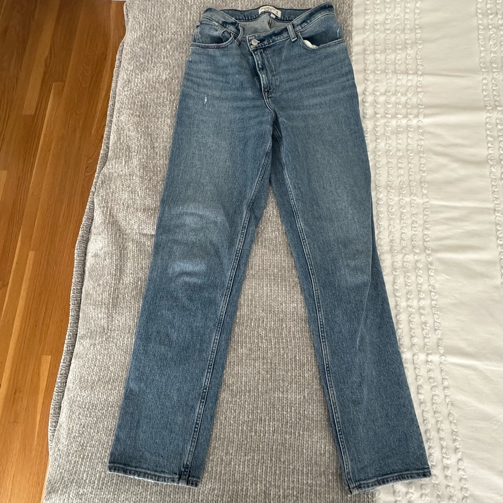Abercrombie '90s Straight Ultra High Rise Curve Love Jeans